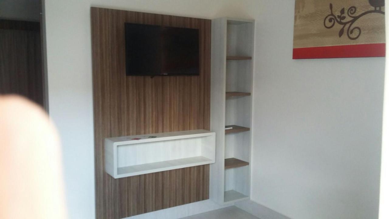 Lacqua Di Roma Com Piscina De Ondas Caldas Novas Εξωτερικό φωτογραφία