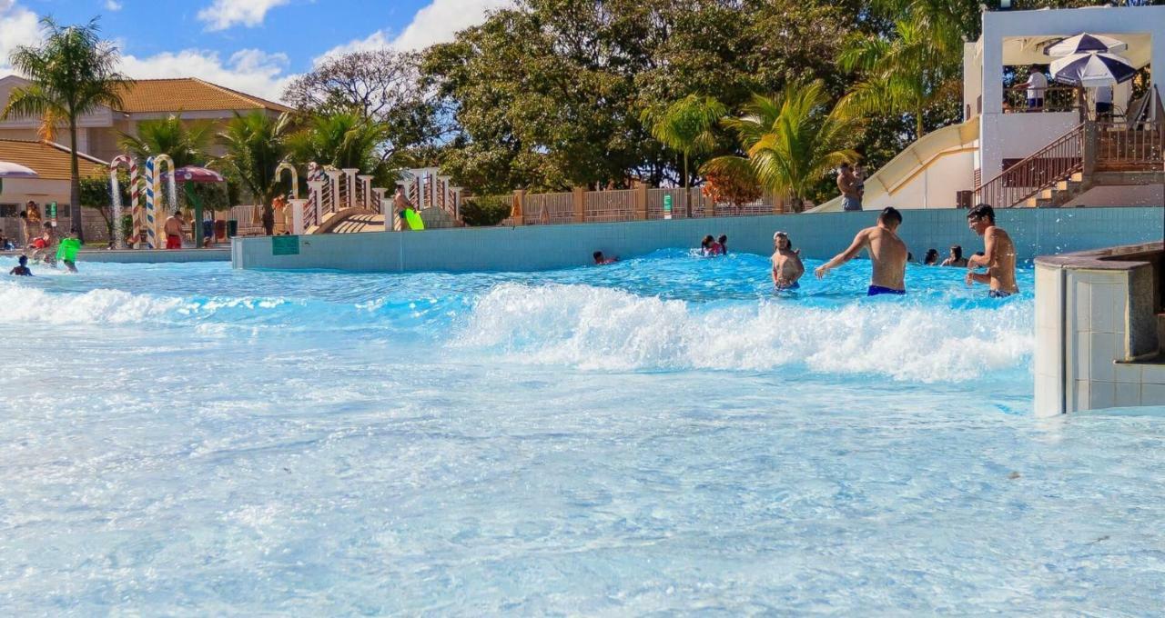 Lacqua Di Roma Com Piscina De Ondas Caldas Novas Εξωτερικό φωτογραφία